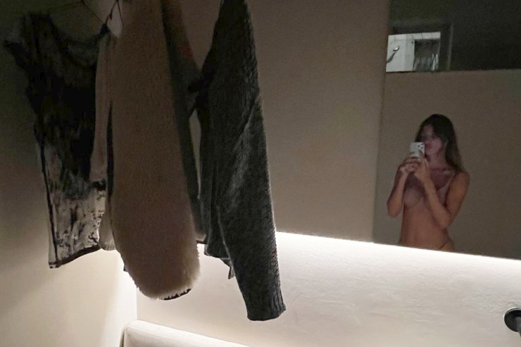 Belen Rodriguez selfie provocante