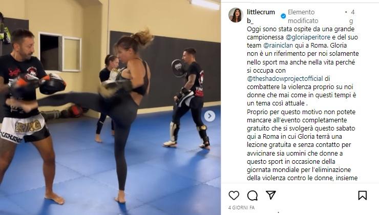 Elisabetta Canalis lo prende a botte